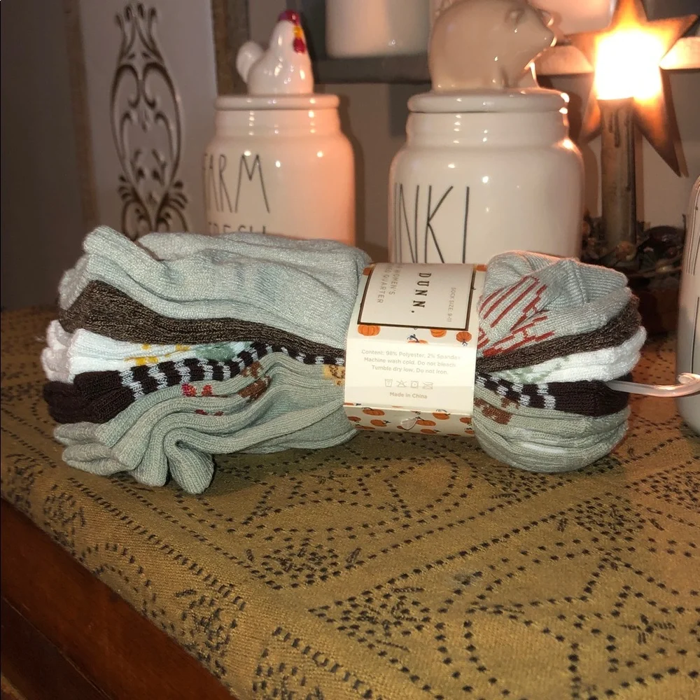 Rae Dunn Fall Themed 6 Pair Women’s Cushioned Quarter Socks Shoe Size 4-10